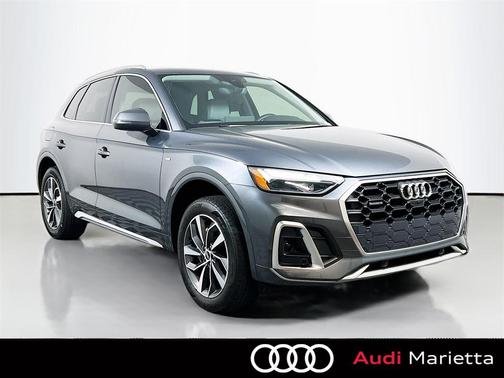 2022 Audi Q5 45 S line Premium Plus