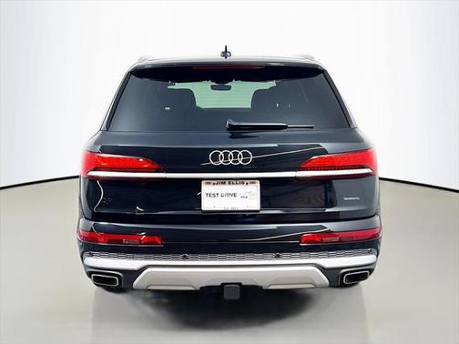 2025 Audi Q7 55 Premium