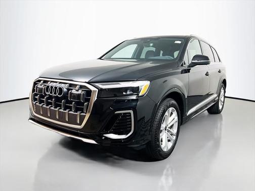 2025 Audi Q7 55 Premium
