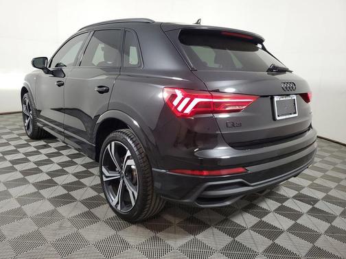 Mythos Black Metallic 2024 Audi Q3 45 S line Premium Plus