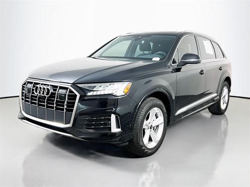 2023 Audi Q7 45 Premium Plus
