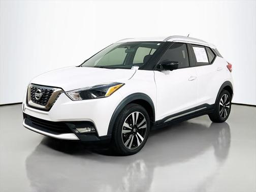 2019 Nissan Kicks SR