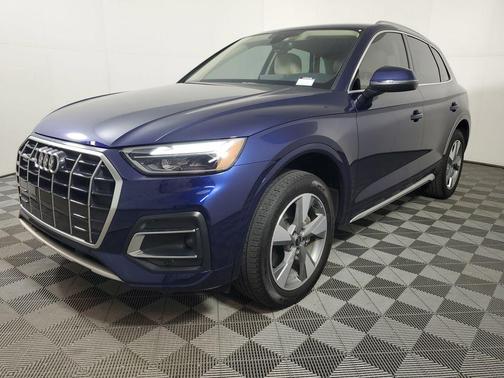 Navarra Blue Metallic 2024 Audi Q5 40 Premium