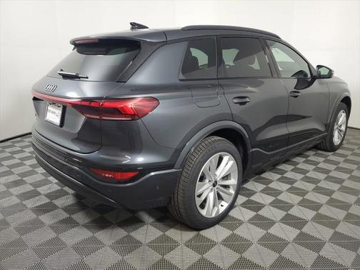 2025 Audi Q6 e-tron Premium