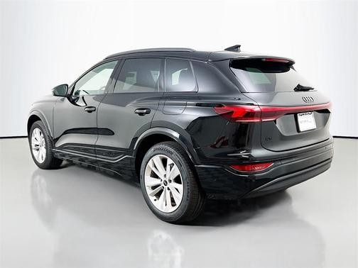 2025 Audi Q6 e-tron Premium Plus