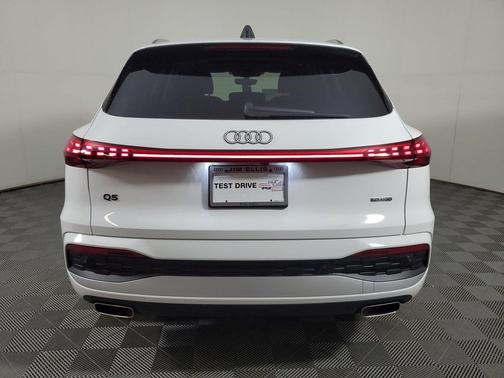 Arkona White 2026 Audi Q5 Premium TFSI quattro S tronic