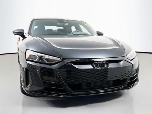 2022 Audi RS e-tron GT quattro