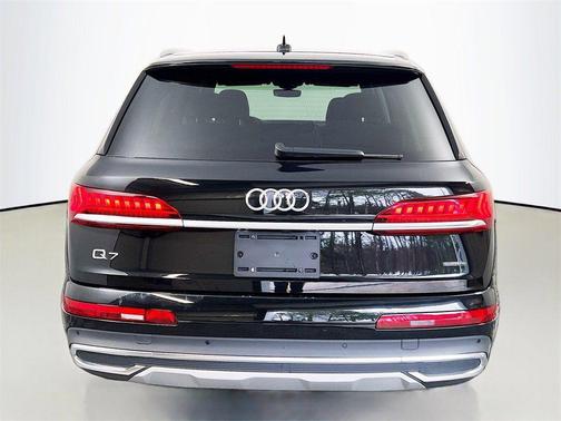 2024 Audi Q7 55 Premium