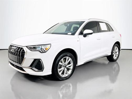 2024 Audi Q3 Premium 45 TFSI S line quattro Tiptronic