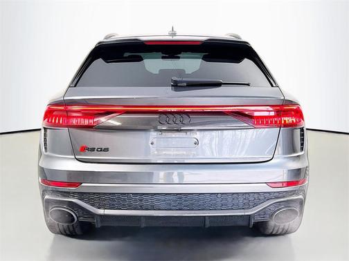 2023 Audi RS Q8 4.0T