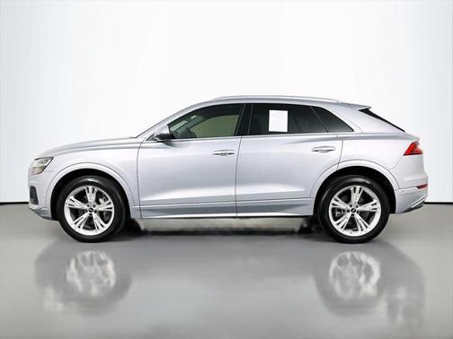 2022 Audi Q8 55 Premium