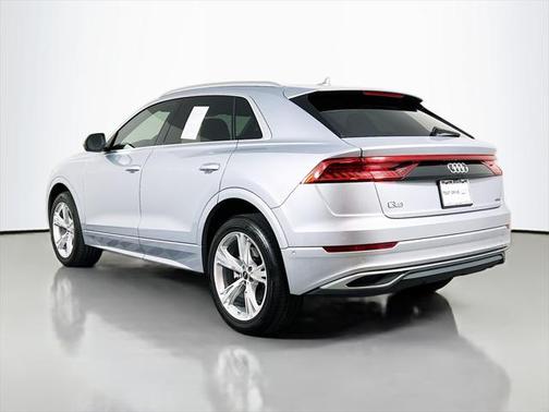 2022 Audi Q8 55 Premium