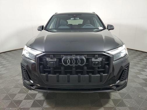 Mythos Black Metallic 2025 Audi Q7 55 Premium Plus