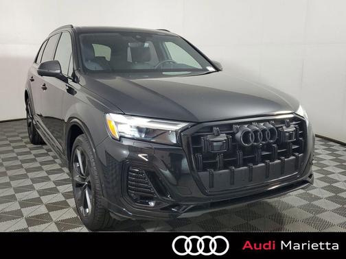 Mythos Black Metallic 2025 Audi Q7 55 Premium Plus