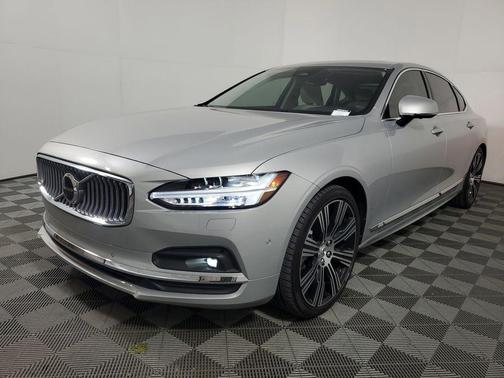 Silver Dawn Metallic 2023 Volvo S90 B6 Plus