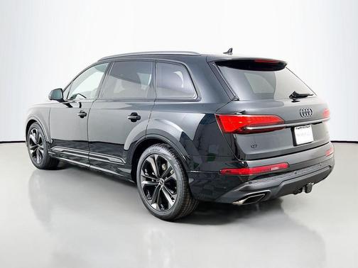 2026 Audi Q7 55 Premium Plus