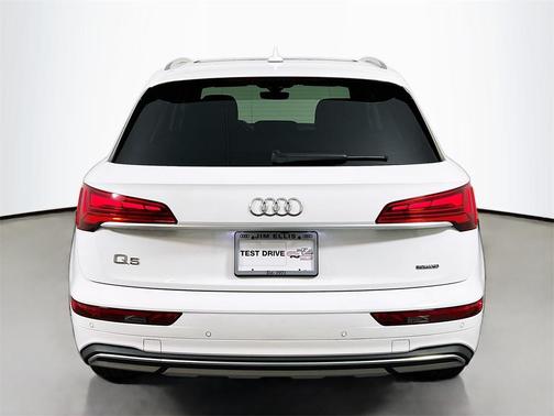 2023 Audi Q5 40 Premium