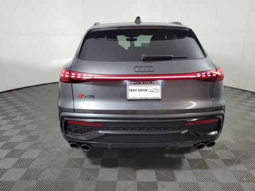 Daytona Gray Pearl Effect 2026 Audi SQ5 3.0T Premium Plus
