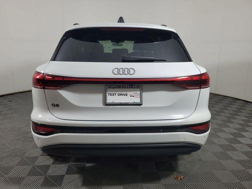 2025 Audi Q6 e-tron Premium Plus