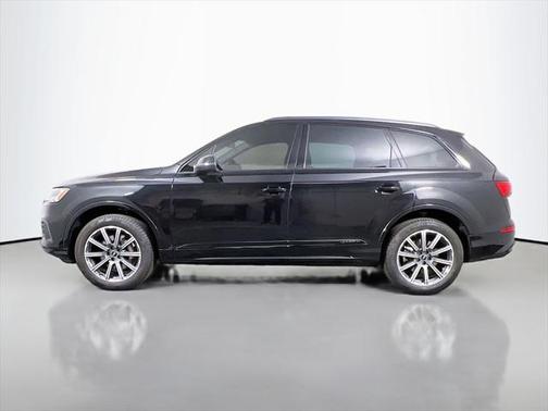 2024 Audi Q7 45 Premium Plus