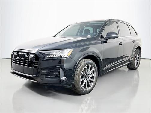 2024 Audi Q7 45 Premium Plus