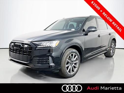 2024 Audi Q7 45 Premium Plus