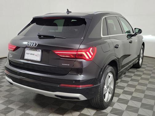 Black Metallic 2022 Audi Q3 40 Premium