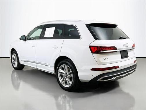 2024 Audi Q7 55 Premium Plus