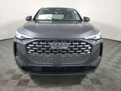 Tambora Gray Metallic 2025 Audi Q5 Prestige TFSI quattro S tronic