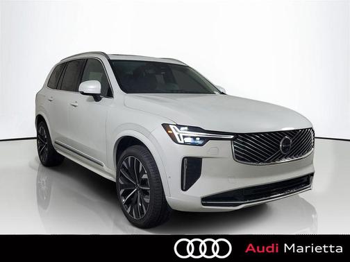 Crystal White Pearl 2025 Volvo XC90 B6 Plus 7-Seater