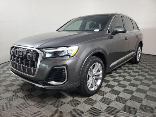 Samurai Gray Metallic 2025 Audi Q7 45 Premium