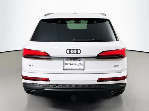 2026 Audi Q7 45 Premium