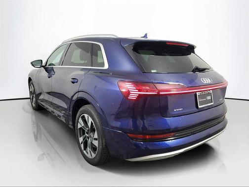 2023 Audi e-tron Premium Plus quattro