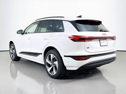 2025 Audi Q6 e-tron Premium Plus quattro