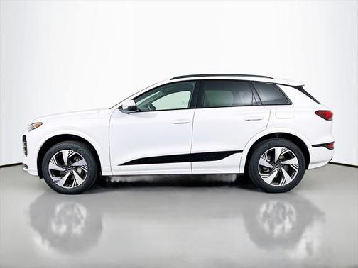2025 Audi Q6 e-tron Premium Plus quattro