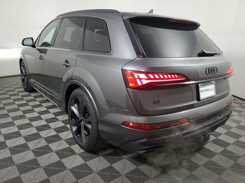 2026 Audi Q7 55 Premium Plus