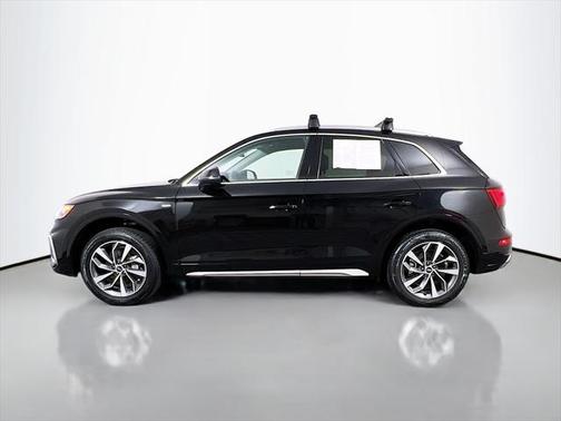 2022 Audi Q5 45 S line Premium Plus