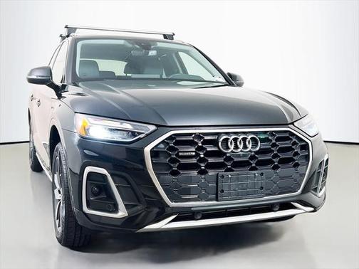 2022 Audi Q5 45 S line Premium Plus