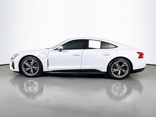 2024 Audi e-tron GT Premium Plus quattro