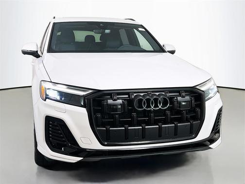 2026 Audi Q7 55 Premium Plus