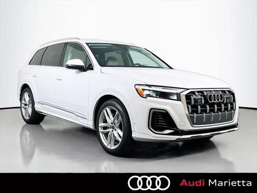 2025 Audi Q7 55 Premium Plus