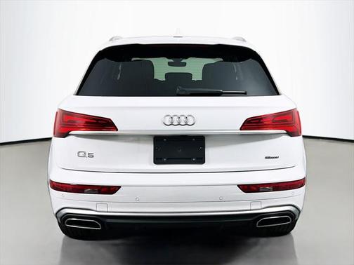 2024 Audi Q5 45 S line Prestige