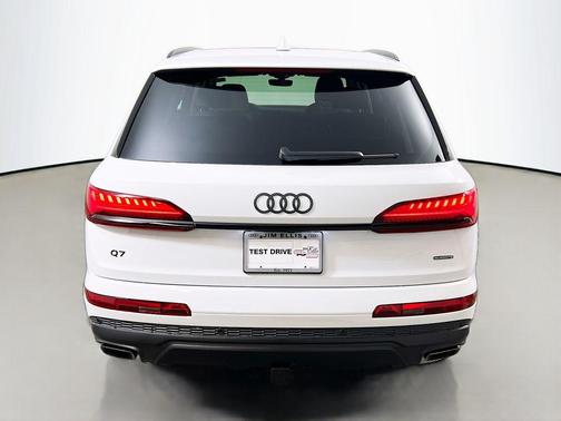 2026 Audi Q7 55 Premium Plus