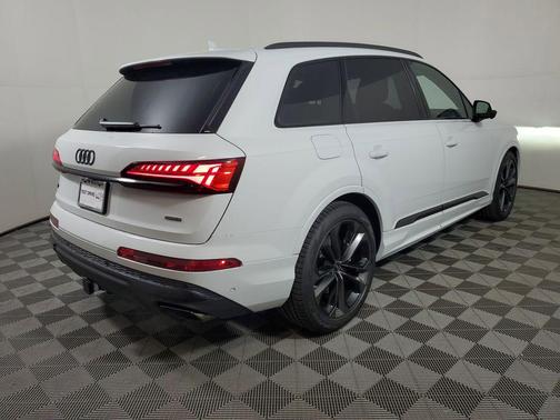 2026 Audi Q7 55 Premium Plus
