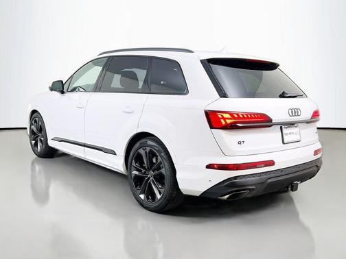 2026 Audi Q7 55 Premium Plus