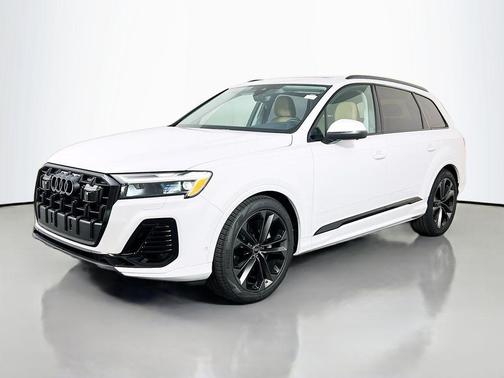 2026 Audi Q7 55 Premium Plus