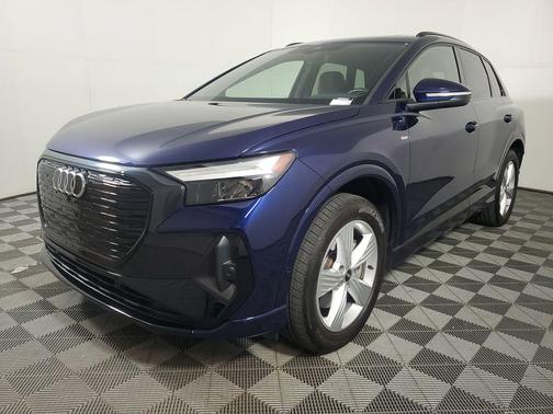 Navarra Blue Metallic 2023 Audi Q4 e-tron Premium Plus 50 quattro