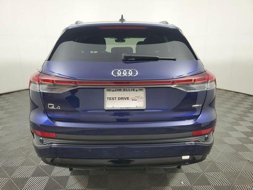 Navarra Blue Metallic 2023 Audi Q4 e-tron Premium Plus 50 quattro