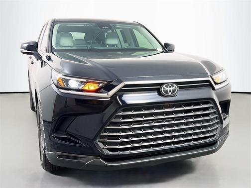 2025 Toyota Highlander LE