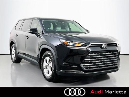 2025 Toyota Highlander LE